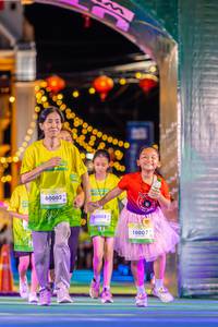 BIB: 197, 60002, 30002, 10007
                            <button type="button" onclick="openModal(21812670)" class="btn btn-primary btn-sm float-right btn-popup" data-toggle="modal" data-target=".modal-high-quality">
                        <i class="fas fa-shopping-cart"></i> Add to Cart
                    </button>
                                            <button type="button" onclick="isThisMe(21812670, true)" class="btn btn-success btn-sm float-right btn-popup btn-isme hidden" data-toggle="tooltip" data-placement="bottom" title="นี่คือรูปของคุณใช่ไหม คลิกที่นี่เพื่อเอาเข้าอัลบั้ม">
                        <i class="fas fa-plus"></i> Add to album
                    </button>
                    <button type="button" onclick="isThisMe(21812670, false)" class="btn btn-warning btn-sm float-right btn-popup btn-isnotme hidden">
                        <i class="fas fa-ban"></i> Remove from album
                    </button>